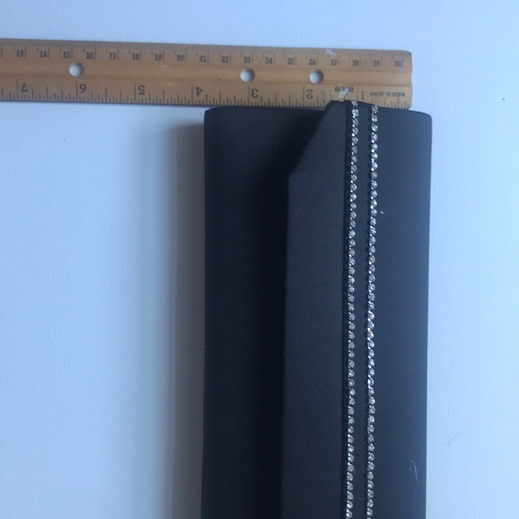 Clutch Bloomingdales Brand New - Picture 7 of 7